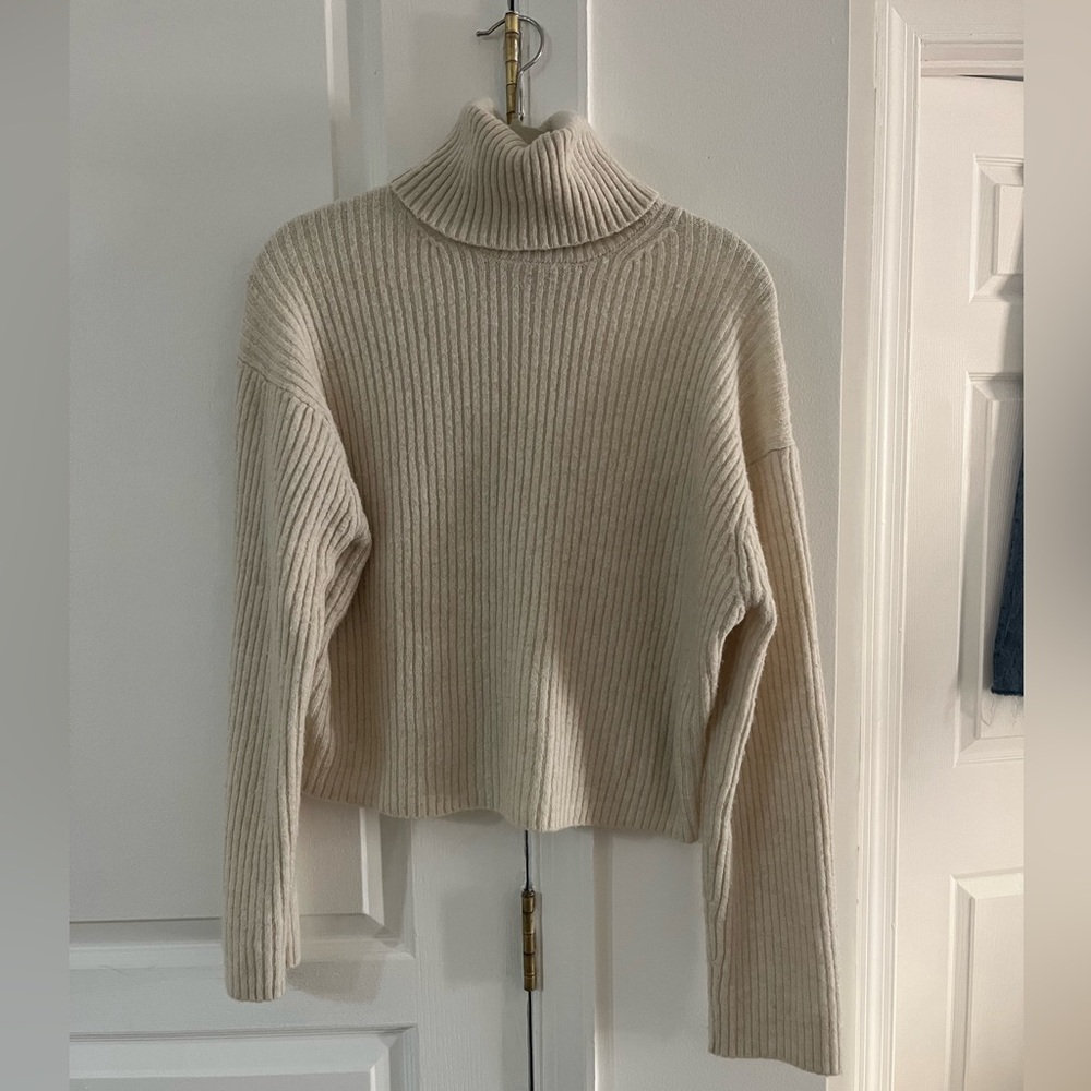 H&M Cream Turtleneck Sweater